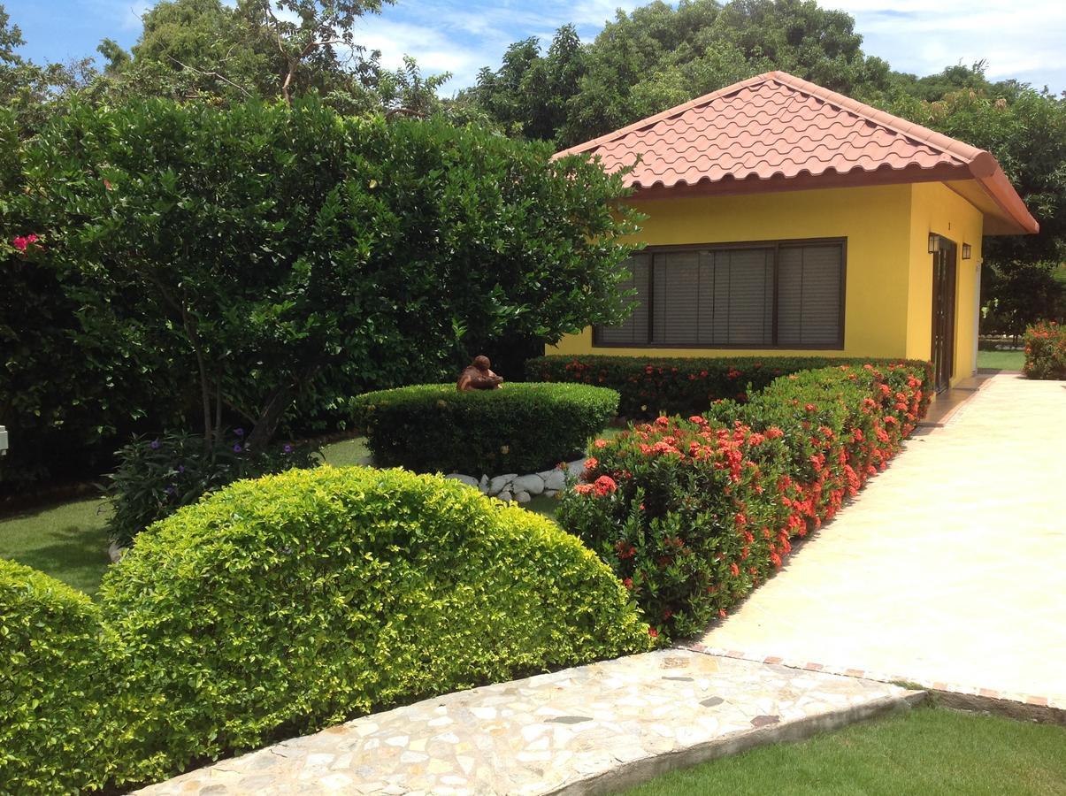 Casa De Los Suenos B&B Coronado Panama Плая Коронадо Екстериор снимка